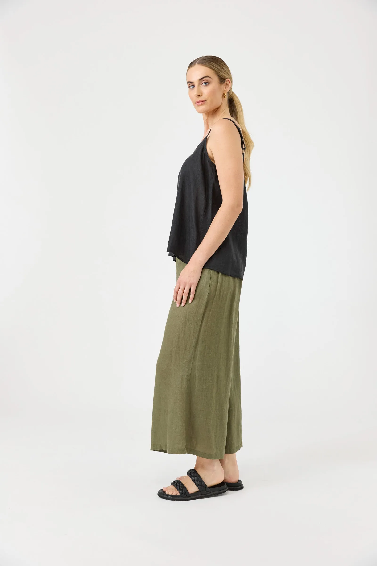 Studio Tank - Ebony