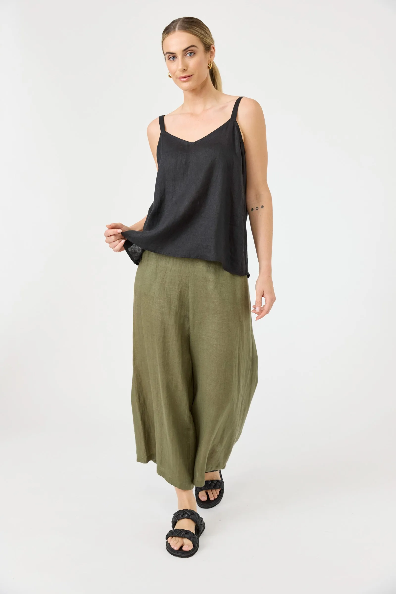 Studio Tank - Ebony