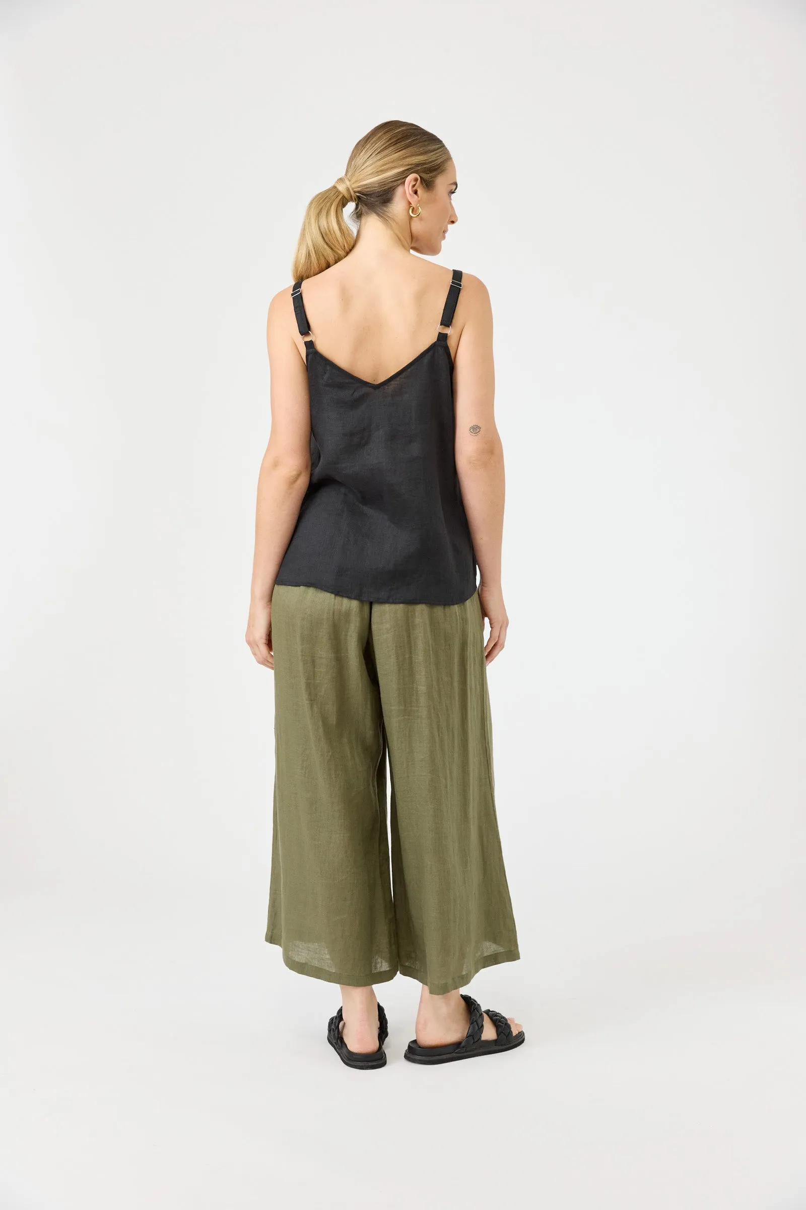Studio Tank - Ebony